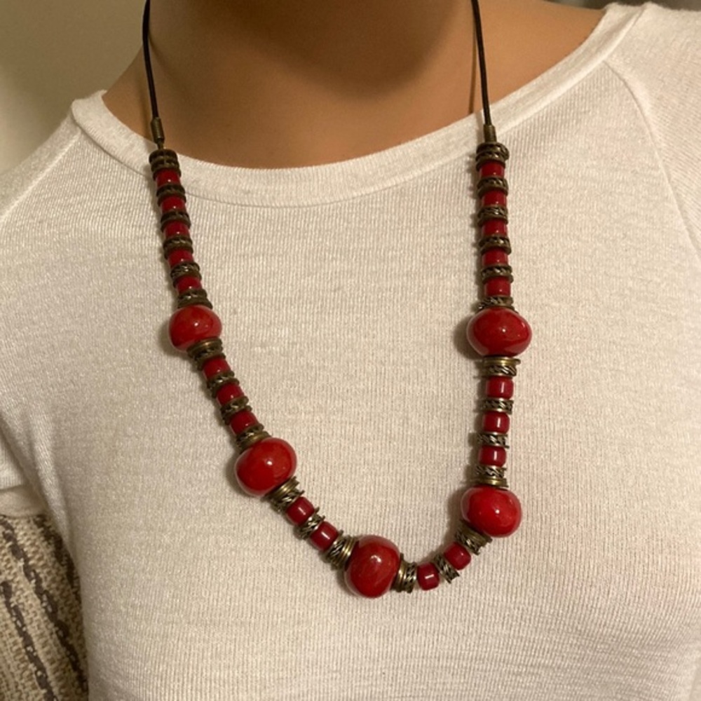 VTG 1980s chunky red beaded and pewter tone “power suit” necklace